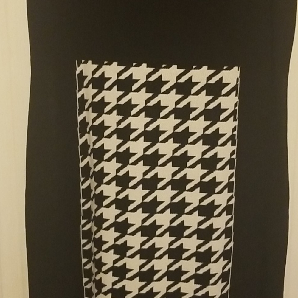Dress - Picture 2 of 5